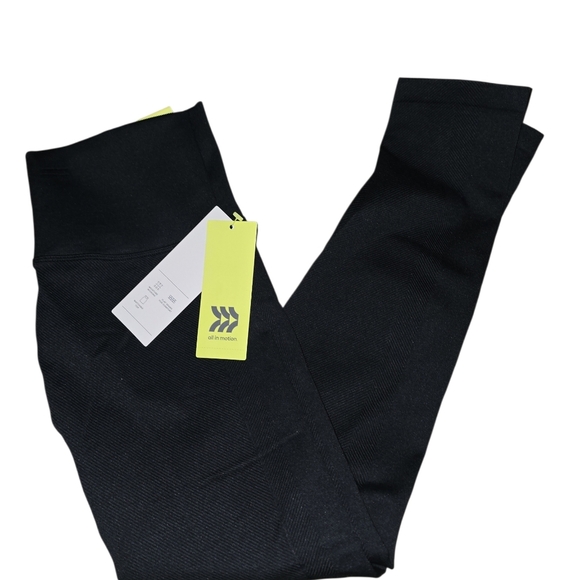 Womens All In Motion, Size Medium, Black Leggings, NWT!!! - Picture 2 of 3